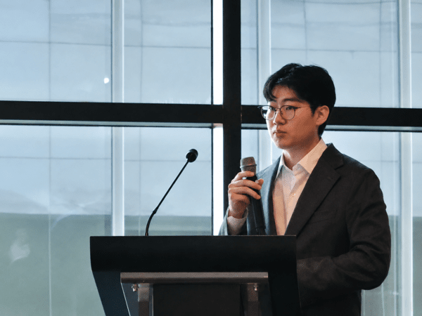 Kang Hee-chang presenting at the Injective Institutional Luncheon Forum, Conrad Seoul